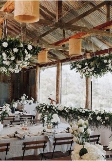 Sophisticated white wedding flowers